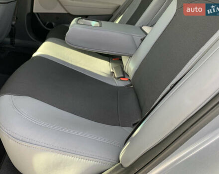 Серый Хендай Соната, объемом двигателя 2.36 л и пробегом 40 тыс. км за 11800 $, фото 32 на Automoto.ua