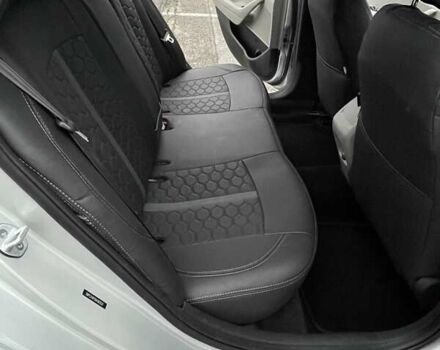 Сірий Хендай Соната, об'ємом двигуна 2.36 л та пробігом 148 тис. км за 8900 $, фото 17 на Automoto.ua