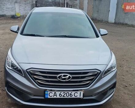 Хендай Соната 2015 у Золотоноше на Automoto.ua Сірий Хендай Соната, об'ємом двигуна 2.36 л та пробігом 90 тис. км за 11300 $, фото 2 на Automoto.ua