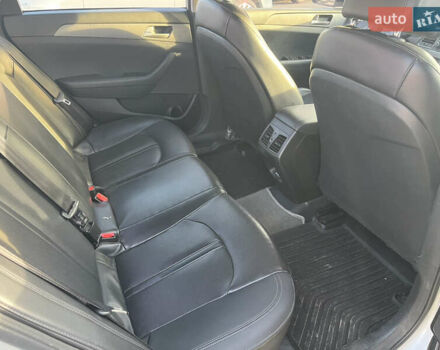 Серый Хендай Соната, объемом двигателя 2 л и пробегом 266 тыс. км за 9750 $, фото 9 на Automoto.ua