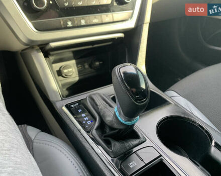 Серый Хендай Соната, объемом двигателя 2.36 л и пробегом 40 тыс. км за 11800 $, фото 25 на Automoto.ua