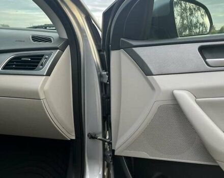 Сірий Хендай Соната, об'ємом двигуна 2.4 л та пробігом 184 тис. км за 10700 $, фото 14 на Automoto.ua