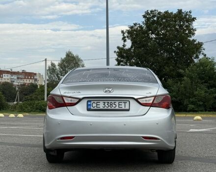 Серый Хендай Соната, объемом двигателя 2 л и пробегом 400 тыс. км за 5000 $, фото 2 на Automoto.ua