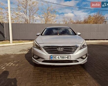 Серый Хендай Соната, объемом двигателя 2 л и пробегом 294 тыс. км за 9300 $, фото 3 на Automoto.ua