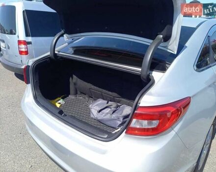 Серый Хендай Соната, объемом двигателя 2 л и пробегом 231 тыс. км за 9100 $, фото 10 на Automoto.ua