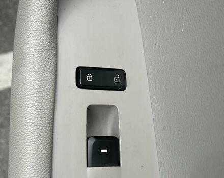 Сірий Хендай Соната, об'ємом двигуна 2.36 л та пробігом 170 тис. км за 9999 $, фото 28 на Automoto.ua