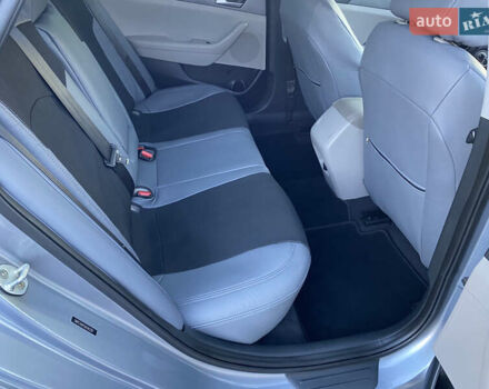 Серый Хендай Соната, объемом двигателя 2.36 л и пробегом 40 тыс. км за 10700 $, фото 33 на Automoto.ua