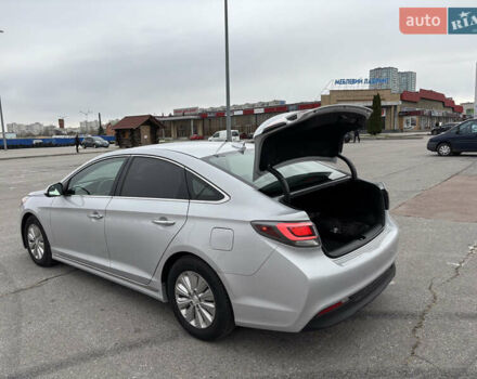 Хендай Соната 2015 в Харькове на Automoto.ua Серый Хендай Соната, объемом двигателя 2 л и пробегом 114 тыс. км за 14200 $, фото 28 на Automoto.ua