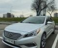 Сірий Хендай Соната, об'ємом двигуна 2.36 л та пробігом 220 тис. км за 8999 $, фото 2 на Automoto.ua