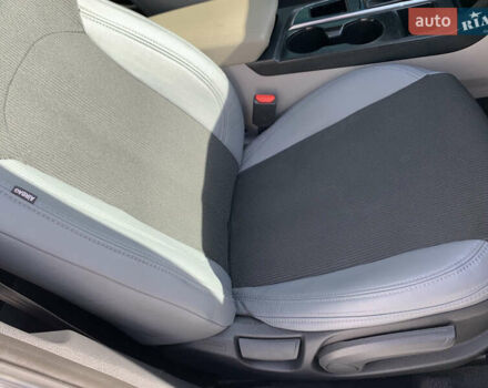 Серый Хендай Соната, объемом двигателя 2.36 л и пробегом 40 тыс. км за 11800 $, фото 20 на Automoto.ua