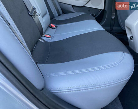 Серый Хендай Соната, объемом двигателя 2.36 л и пробегом 40 тыс. км за 10700 $, фото 34 на Automoto.ua