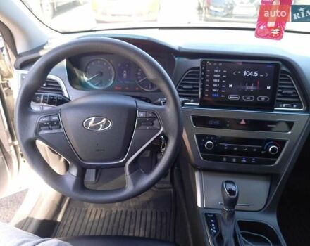 Серый Хендай Соната, объемом двигателя 2 л и пробегом 231 тыс. км за 9100 $, фото 27 на Automoto.ua