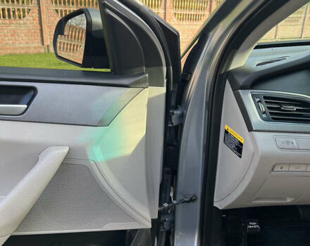 Серый Хендай Соната, объемом двигателя 2.36 л и пробегом 174 тыс. км за 10600 $, фото 32 на Automoto.ua