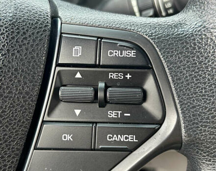 Сірий Хендай Соната, об'ємом двигуна 2.36 л та пробігом 170 тис. км за 9999 $, фото 20 на Automoto.ua