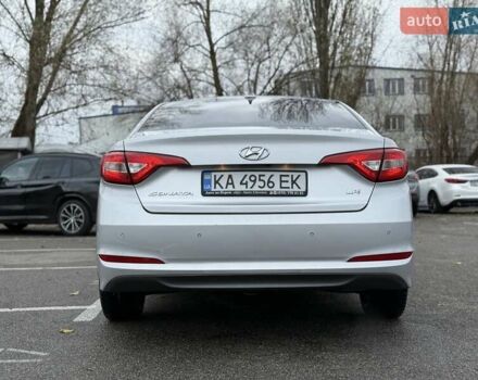 Сірий Хендай Соната, об'ємом двигуна 2 л та пробігом 275 тис. км за 8400 $, фото 13 на Automoto.ua