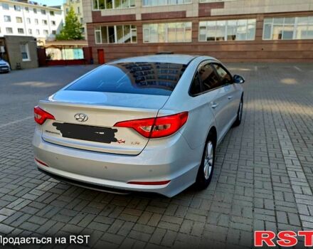 Сірий Хендай Соната, об'ємом двигуна 2 л та пробігом 400 тис. км за 10000 $, фото 3 на Automoto.ua