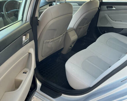 Серый Хендай Соната, объемом двигателя 2.36 л и пробегом 130 тыс. км за 10200 $, фото 6 на Automoto.ua