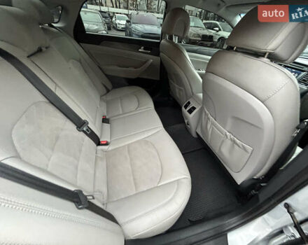 Серый Хендай Соната, объемом двигателя 2.36 л и пробегом 110 тыс. км за 9999 $, фото 27 на Automoto.ua