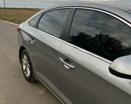 Сірий Хендай Соната, об'ємом двигуна 2.4 л та пробігом 184 тис. км за 10700 $, фото 40 на Automoto.ua
