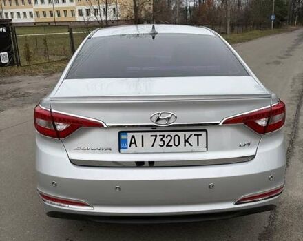 Серый Хендай Соната, объемом двигателя 2 л и пробегом 385 тыс. км за 9000 $, фото 1 на Automoto.ua