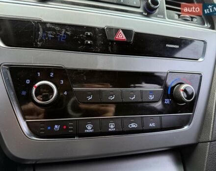 Сірий Хендай Соната, об'ємом двигуна 2 л та пробігом 275 тис. км за 8400 $, фото 36 на Automoto.ua