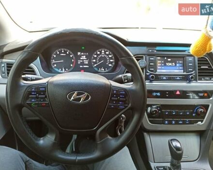 Серый Хендай Соната, объемом двигателя 2.36 л и пробегом 280 тыс. км за 8500 $, фото 15 на Automoto.ua