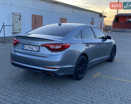 Серый Хендай Соната, объемом двигателя 2.36 л и пробегом 40 тыс. км за 10700 $, фото 6 на Automoto.ua