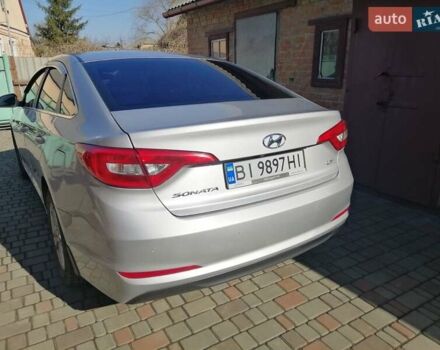 Сірий Хендай Соната, об'ємом двигуна 2 л та пробігом 335 тис. км за 9200 $, фото 12 на Automoto.ua