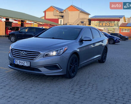 Серый Хендай Соната, объемом двигателя 2.36 л и пробегом 40 тыс. км за 10700 $, фото 2 на Automoto.ua