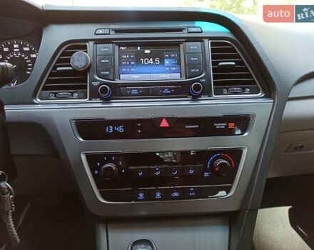 Серый Хендай Соната, объемом двигателя 2.36 л и пробегом 280 тыс. км за 8500 $, фото 11 на Automoto.ua