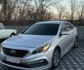 Серый Хендай Соната, объемом двигателя 2.4 л и пробегом 120 тыс. км за 10000 $, фото 2 на Automoto.ua