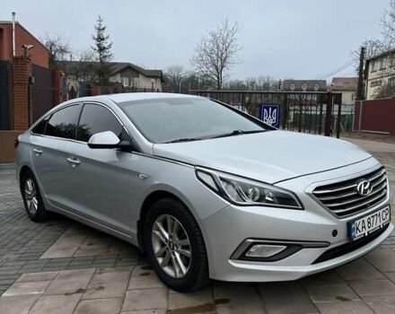 Серый Хендай Соната, объемом двигателя 2 л и пробегом 405 тыс. км за 7999 $, фото 5 на Automoto.ua