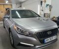 Сірий Хендай Соната, об'ємом двигуна 2 л та пробігом 195 тис. км за 11250 $, фото 1 на Automoto.ua