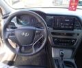 Сірий Хендай Соната, об'ємом двигуна 2 л та пробігом 231 тис. км за 8900 $, фото 27 на Automoto.ua