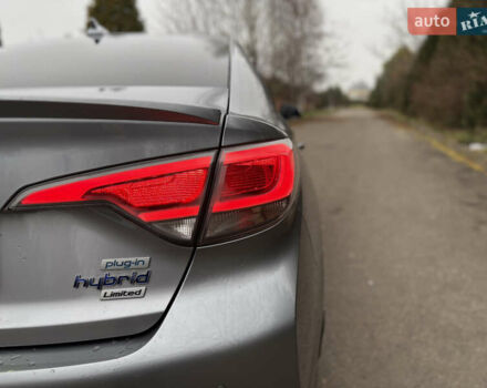 Сірий Хендай Соната, об'ємом двигуна 2 л та пробігом 200 тис. км за 13900 $, фото 6 на Automoto.ua