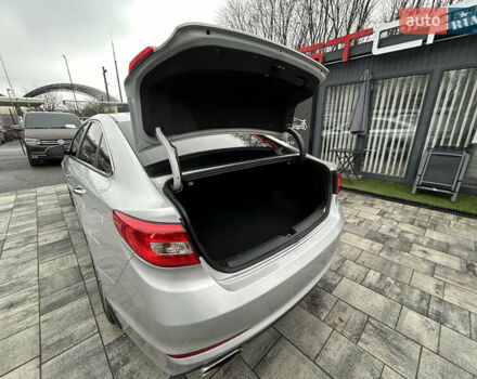 Серый Хендай Соната, объемом двигателя 2.36 л и пробегом 110 тыс. км за 9999 $, фото 32 на Automoto.ua