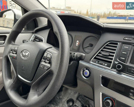 Хендай Соната 2015 в Харькове на Automoto.ua Серый Хендай Соната, объемом двигателя 2 л и пробегом 114 тыс. км за 14200 $, фото 14 на Automoto.ua