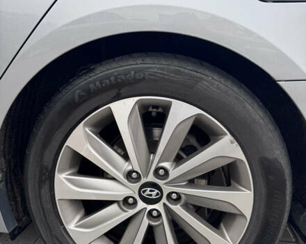 Хендай Соната 2015 в Киеве на Automoto.ua Серый Хендай Соната, объемом двигателя 2.36 л и пробегом 160 тыс. км за 10000 $, фото 23 на Automoto.ua