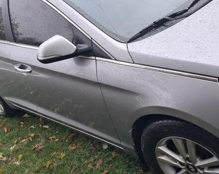 Серый Хендай Соната, объемом двигателя 2 л и пробегом 250 тыс. км за 10000 $, фото 4 на Automoto.ua