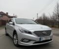 Сірий Хендай Соната, об'ємом двигуна 2 л та пробігом 385 тис. км за 9000 $, фото 1 на Automoto.ua