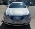 Хендай Соната 2015 у Києві на Automoto.ua Сірий Хендай Соната, об'ємом двигуна 2 л та пробігом 321 тис. км за 7000 $, фото 1 на Automoto.ua