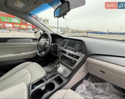 Серый Хендай Соната, объемом двигателя 2 л и пробегом 114 тыс. км за 13900 $, фото 15 на Automoto.ua