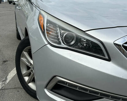 Сірий Хендай Соната, об'ємом двигуна 2.36 л та пробігом 170 тис. км за 9999 $, фото 7 на Automoto.ua