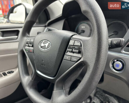 Хендай Соната 2015 в Харькове на Automoto.ua Серый Хендай Соната, объемом двигателя 2 л и пробегом 114 тыс. км за 14200 $, фото 13 на Automoto.ua