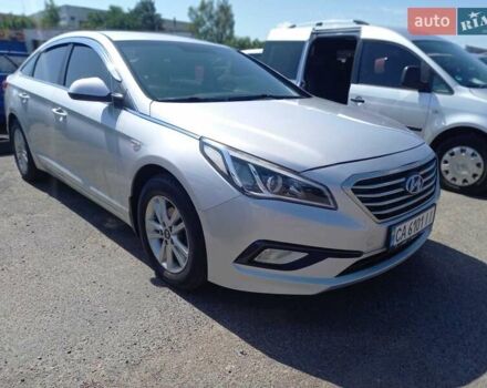 Серый Хендай Соната, объемом двигателя 2 л и пробегом 231 тыс. км за 19500 $, фото 1 на Automoto.ua
