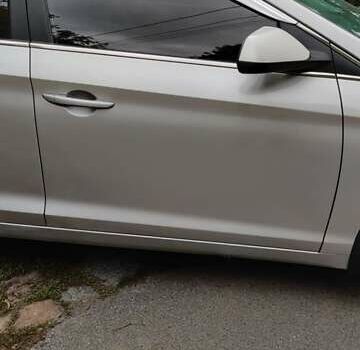 Сірий Хендай Соната, об'ємом двигуна 2 л та пробігом 186 тис. км за 10500 $, фото 16 на Automoto.ua