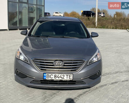 Серый Хендай Соната, объемом двигателя 2.36 л и пробегом 40 тыс. км за 11800 $, фото 3 на Automoto.ua