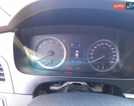 Серый Хендай Соната, объемом двигателя 2 л и пробегом 231 тыс. км за 9100 $, фото 26 на Automoto.ua