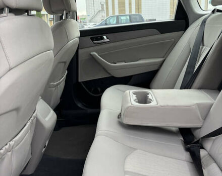 Хендай Соната 2015 в Харькове на Automoto.ua Серый Хендай Соната, объемом двигателя 2 л и пробегом 114 тыс. км за 14200 $, фото 17 на Automoto.ua