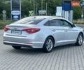 Серый Хендай Соната, объемом двигателя 2 л и пробегом 332 тыс. км за 8700 $, фото 7 на Automoto.ua
